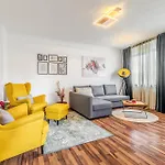 Stilvolle Stadtwohnung In Innenstadt * Trewir
